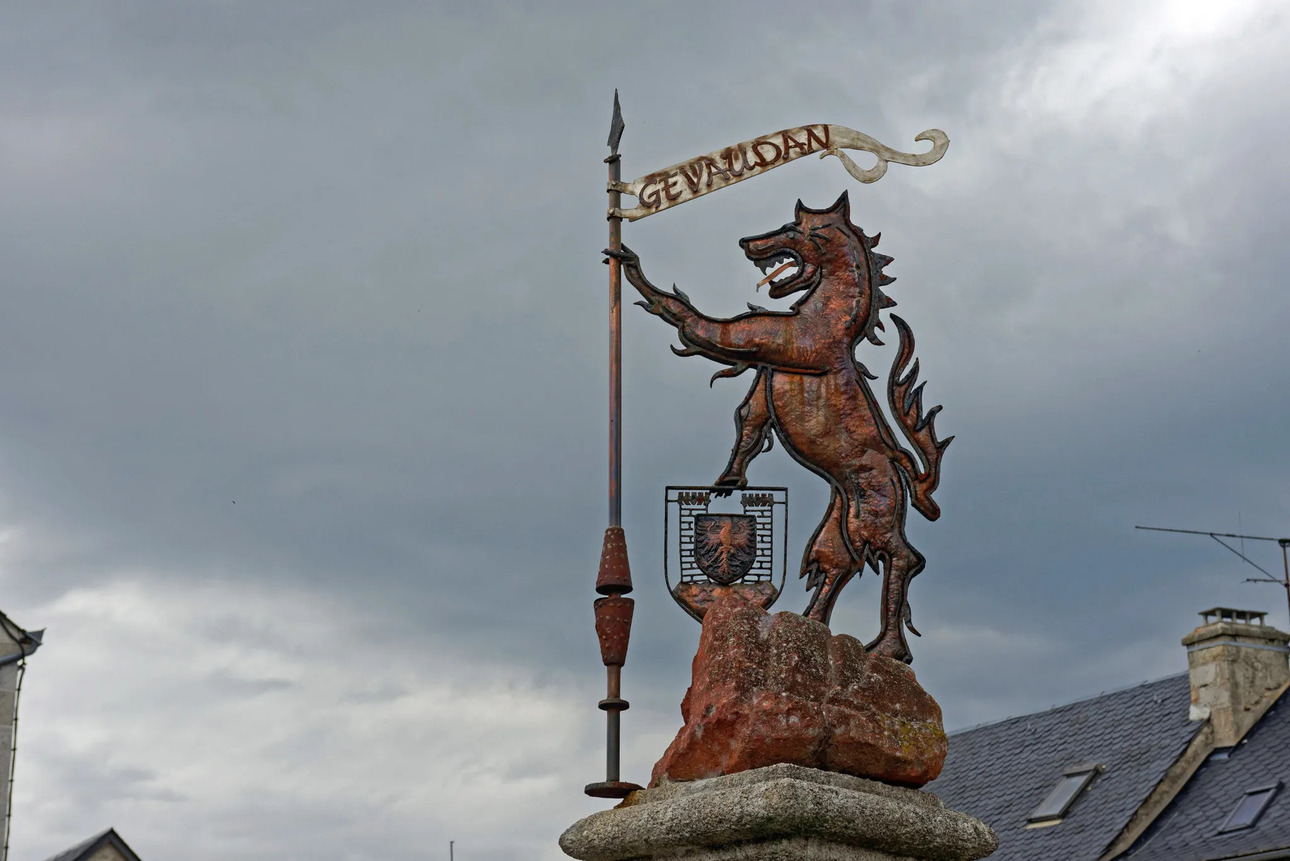 Изображение Легенда о Жеводанском звере живет во Франции и по сей день. Фото: Adobe Stock 