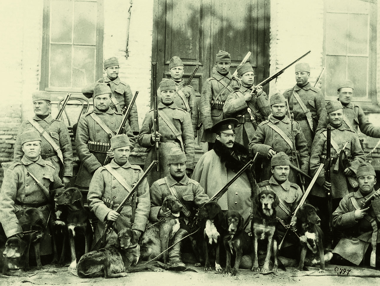 Изображение Команда военных охотников-разведчиков. Фото из архива автора. 